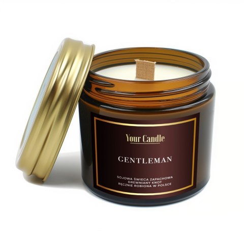 ŚWIECA SOJOWA ZAPACHOWA Z DREWNIANYM KNOTEM GENTLEMAN 120 ml - YOUR CANDLE ŚWIECA SOJOWA ZAPACHOWA Z DREWNIANYM KNOTEM GENTLEMAN 120 ml - YOUR CANDLE